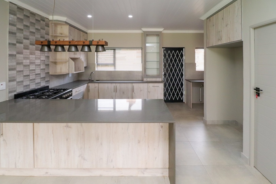 3 Bedroom Property for Sale in Flamwood North West